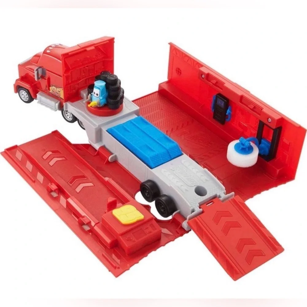 Disney Pixar Cars Transforming Mack Playset, 2-in-1 toy Truck & Tune-Up Station